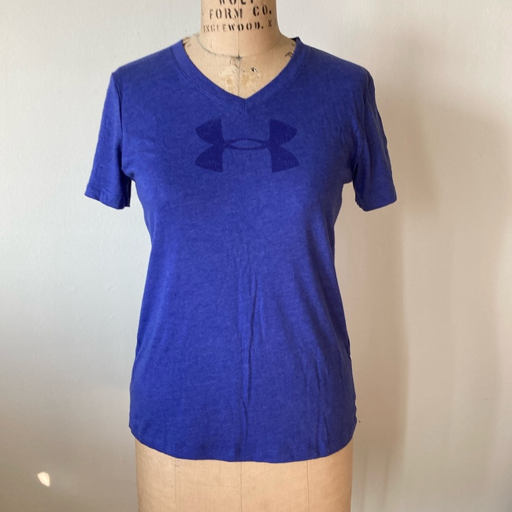 NWOT Under Armour V neck Heat Gear Tee T-Shirt SM/P/P women’s small Loose Fit